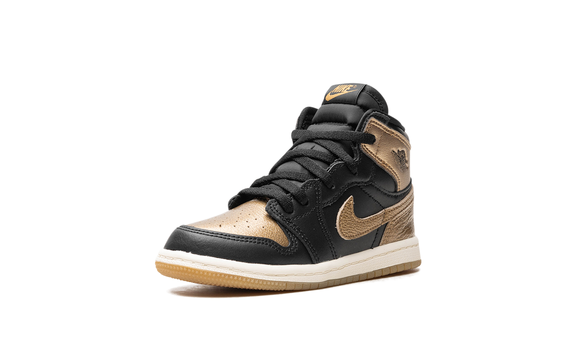 jordan 1 retro high og black metallic gold td+FD1413-071+left diagnol single view