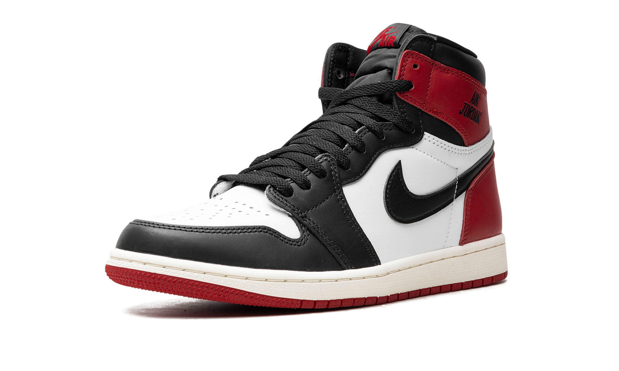 jordan 1 retro high og black toe reimagined+DZ5485-106+left diagnol single view