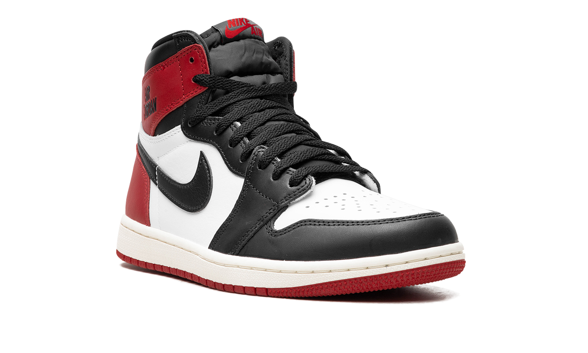 jordan 1 retro high og black toe reimagined+DZ5485-106+diagnol right view