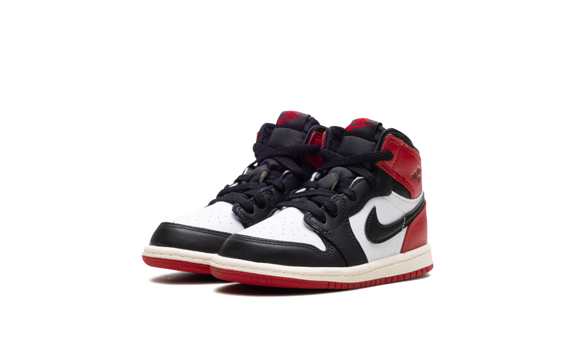 jordan 1 retro high og black toe reimagined td+FD1413-106+diagnol left view