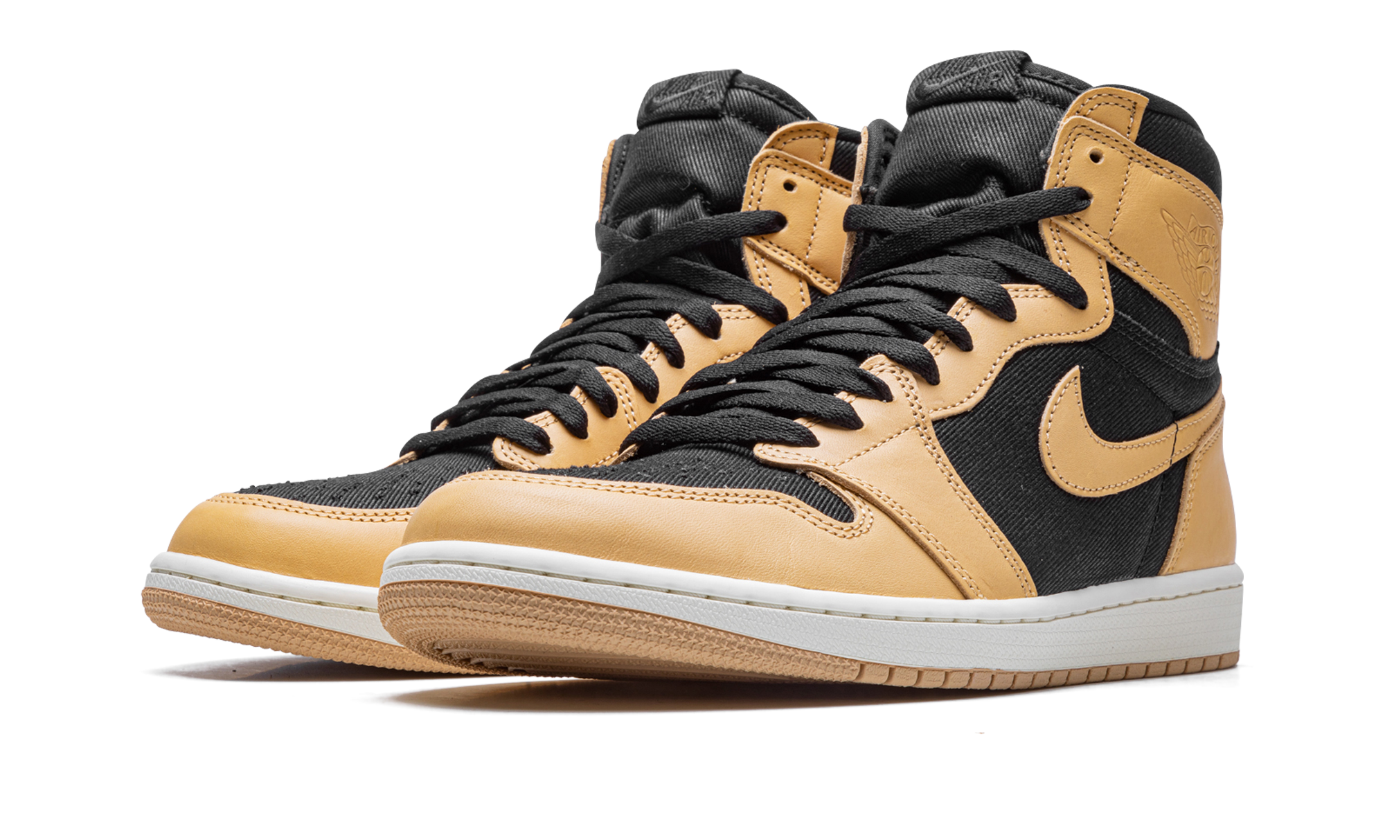 jordan 1 retro high og heirloom+555088-202+diagnol left view