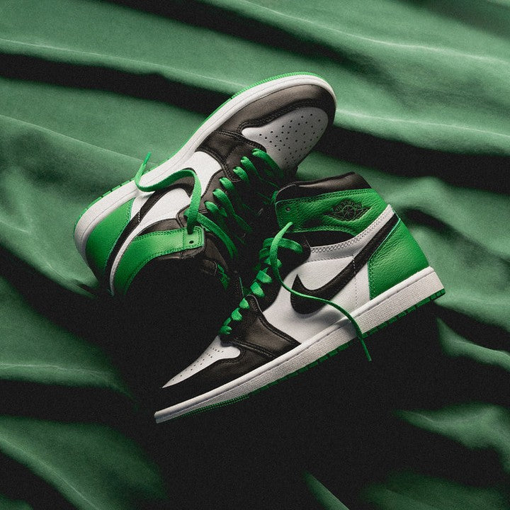 Jordan 1 Retro High OG Lucky Green, Lifestyle View 1, SKU DZ5485-031