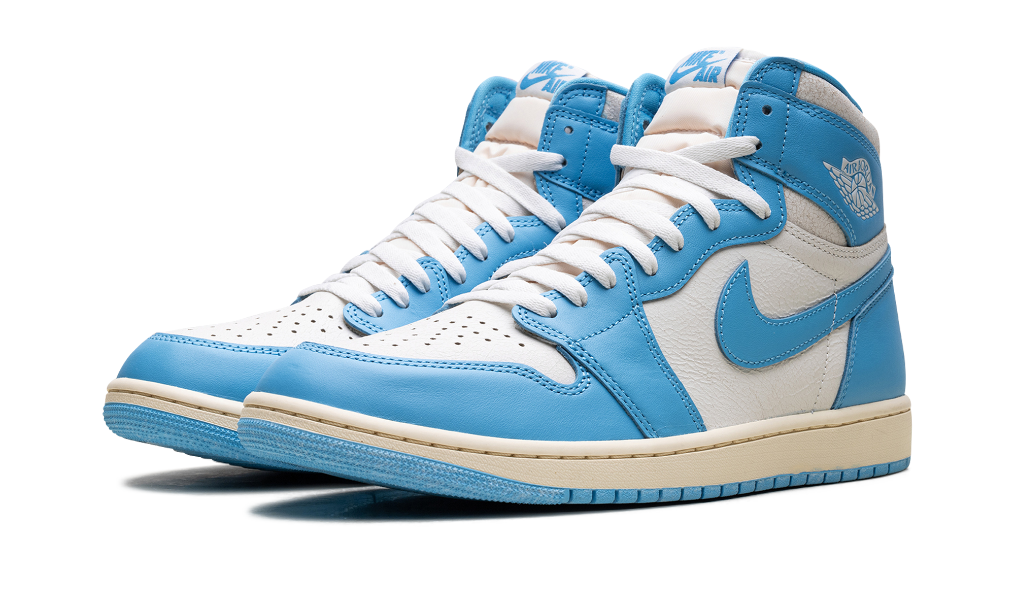 jordan 1 retro high og unc reimagined+DZ5485-402+diagnol left view