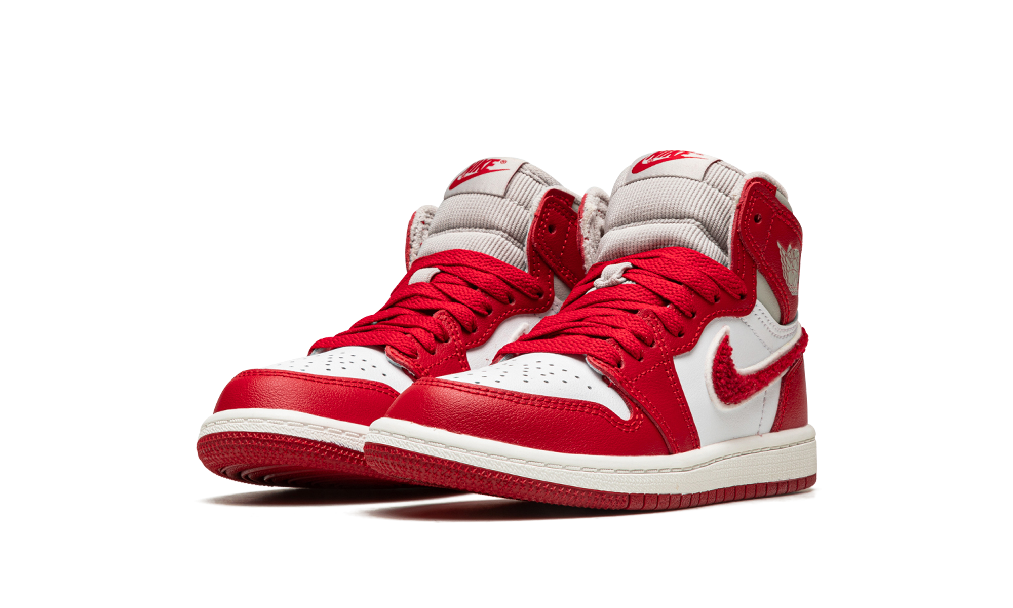 jordan 1 retro high og varsity red ps+CU0449-061+diagnol left view