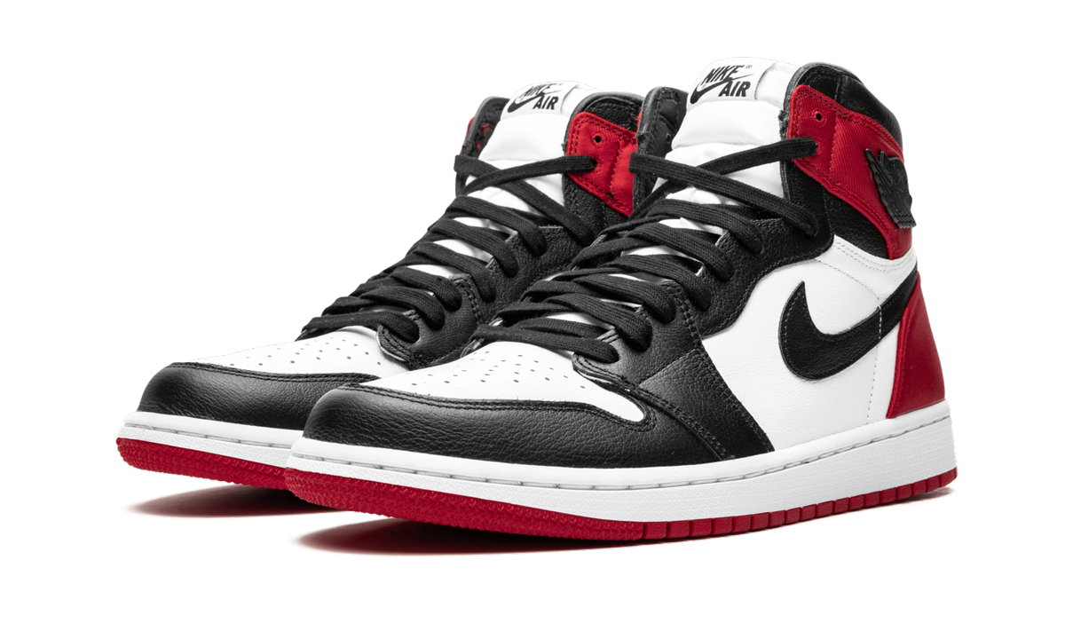jordan 1 retro high satin black toe women s+CD0461-016+diagnol left view