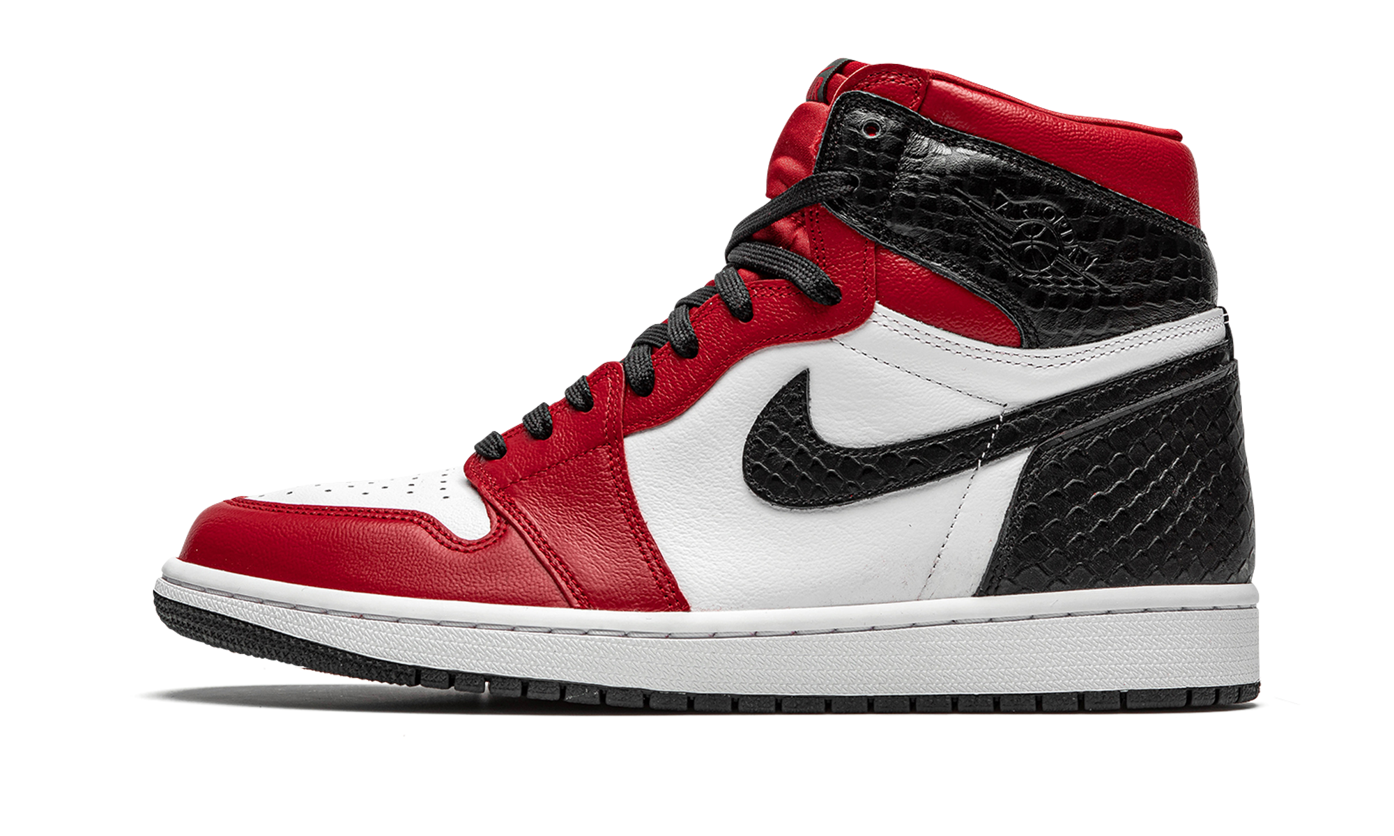 jordan 1 retro high satin snake chicago women s+CD0461-601+diagnol right view 1