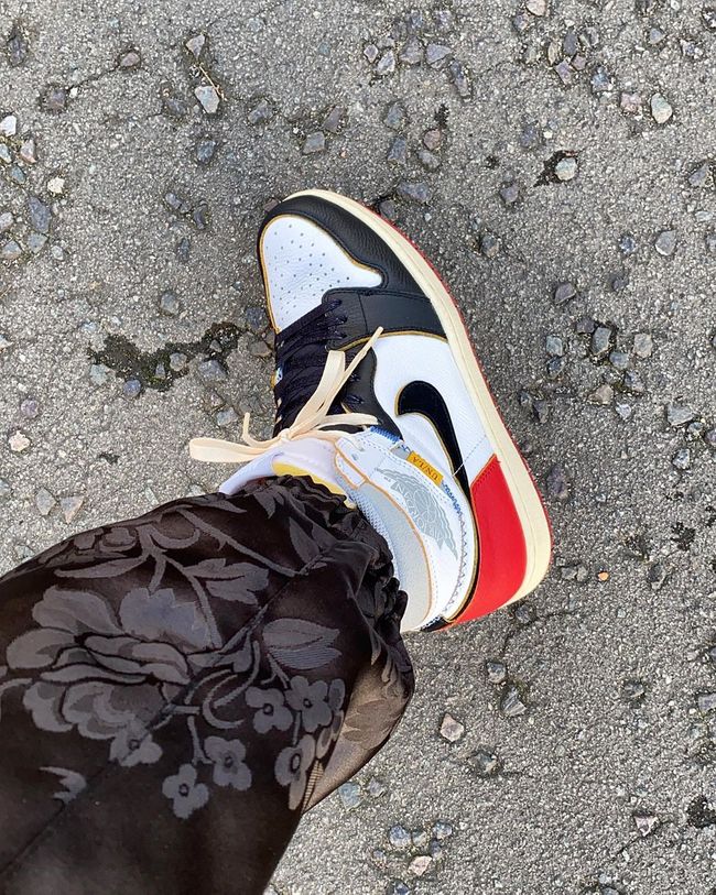 Jordan 1 Retro High Union Los Angeles Black Toe, Lifestyle View 5, SKU BV1300-106