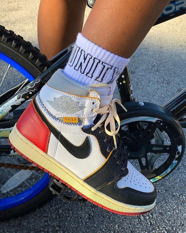 Jordan 1 Retro High Union Los Angeles Black Toe, Lifestyle View 2, SKU BV1300-106