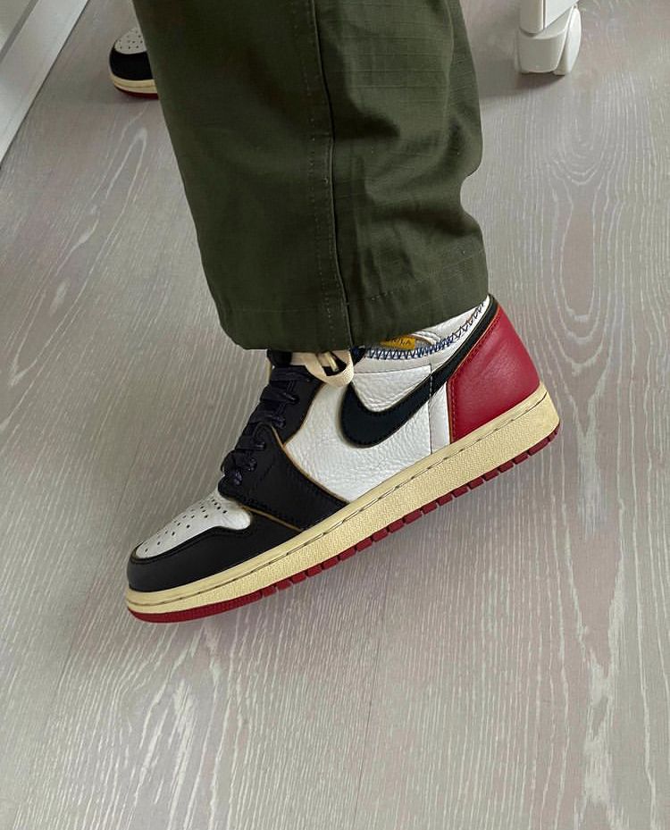 Jordan 1 Retro High Union Los Angeles Black Toe, Lifestyle View 4, SKU BV1300-106