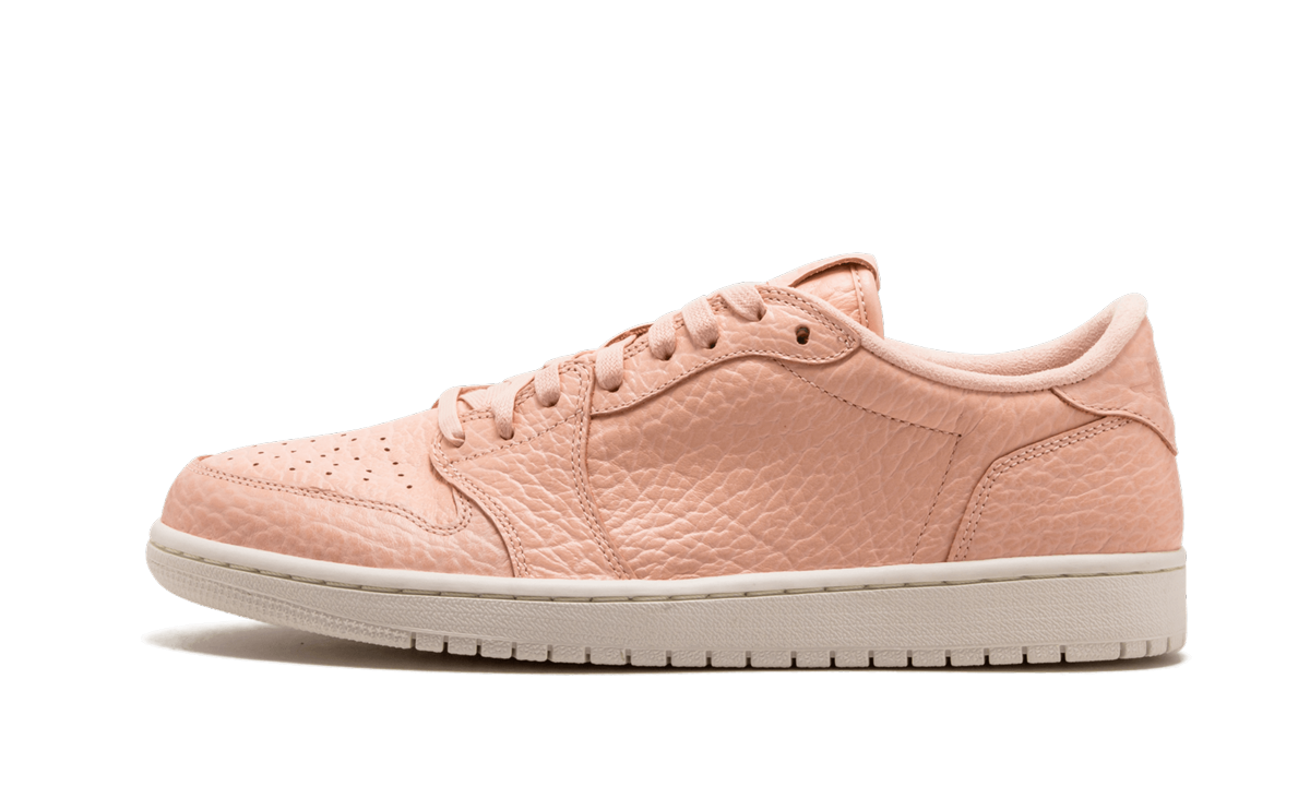 jordan 1 retro low ns arctic orange+848775-805+diagnol left view