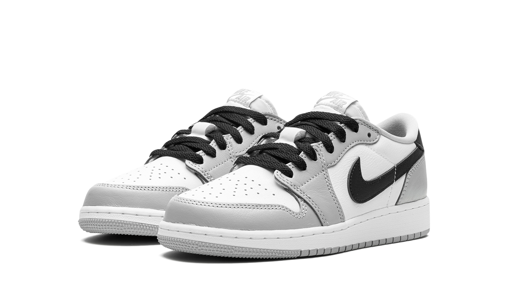 jordan 1 retro low og barons gs+CZ0858-110+diagnol left view
