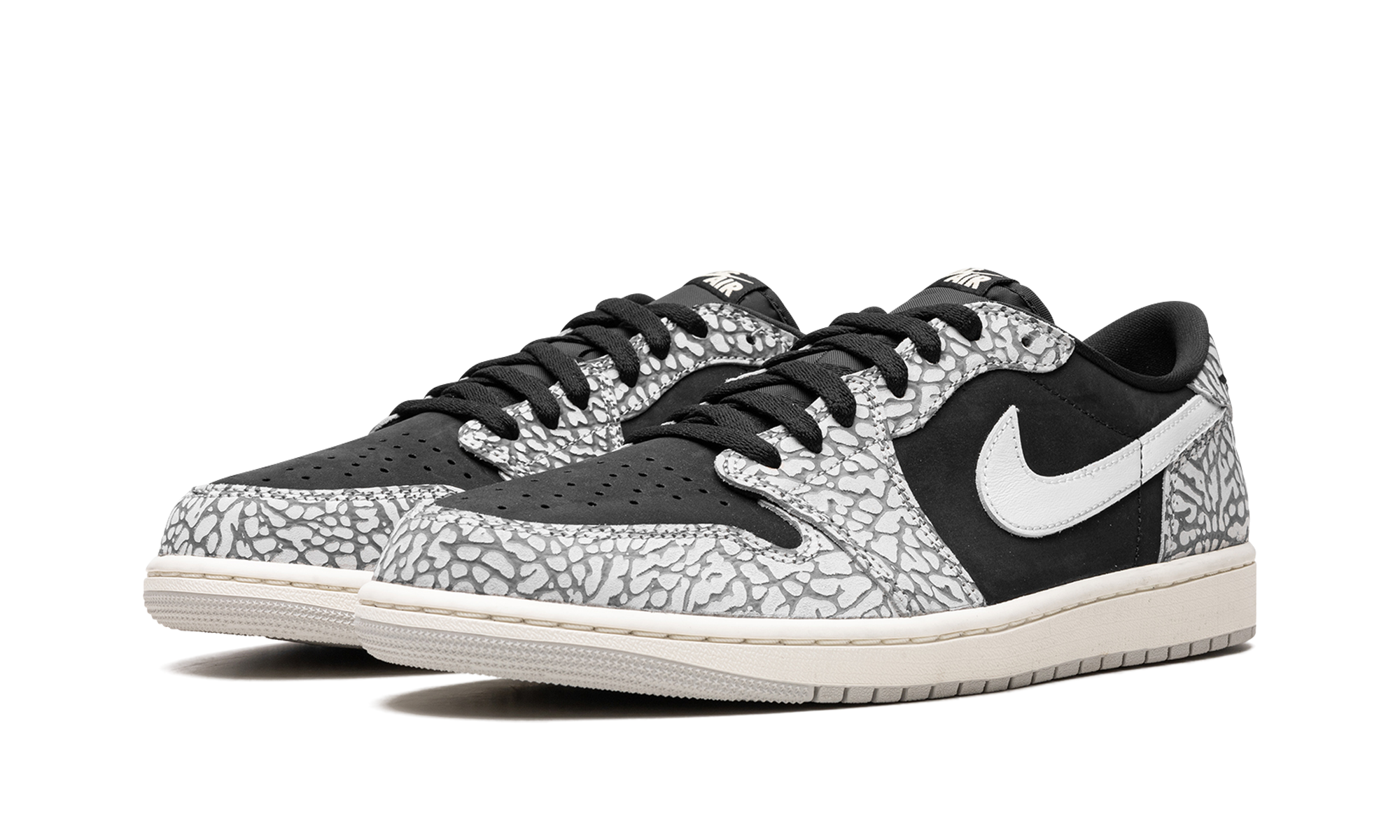 jordan 1 retro low og black cement+CZ0790-001+diagnol left view