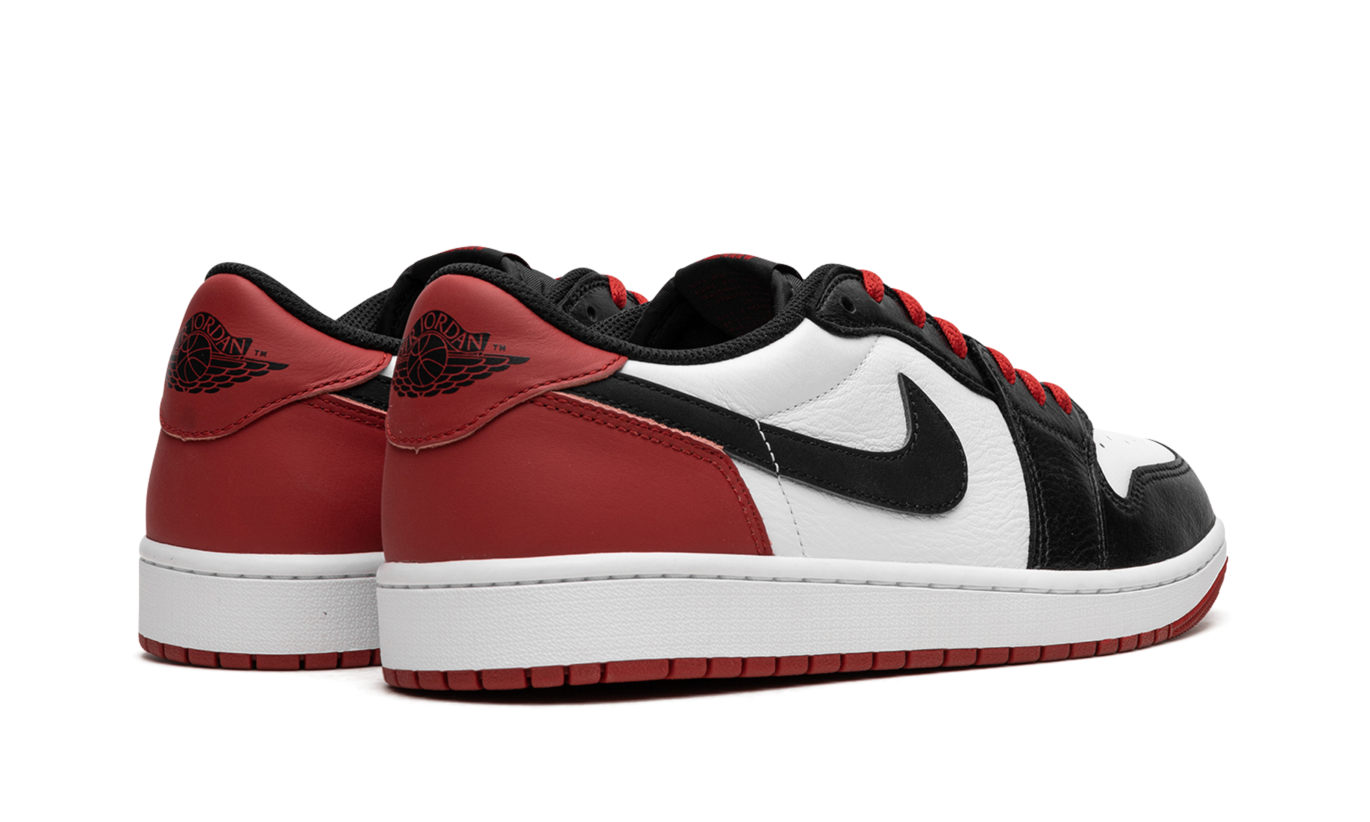 jordan 1 retro low og black toe 2023+CZ0790-106+diagnol right behind view