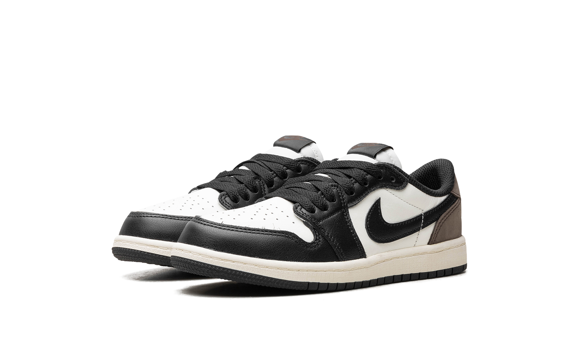jordan 1 retro low og mocha ps+FQ5436-102+diagnol left view