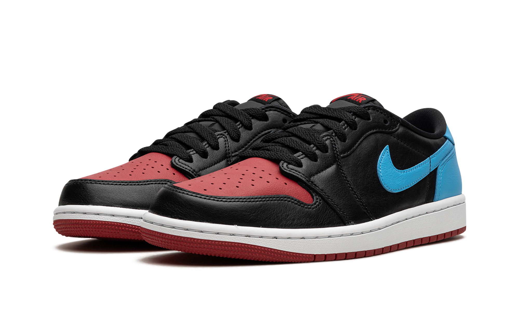 jordan 1 retro low og nc to chi women s+CZ0775-046+diagnol left view