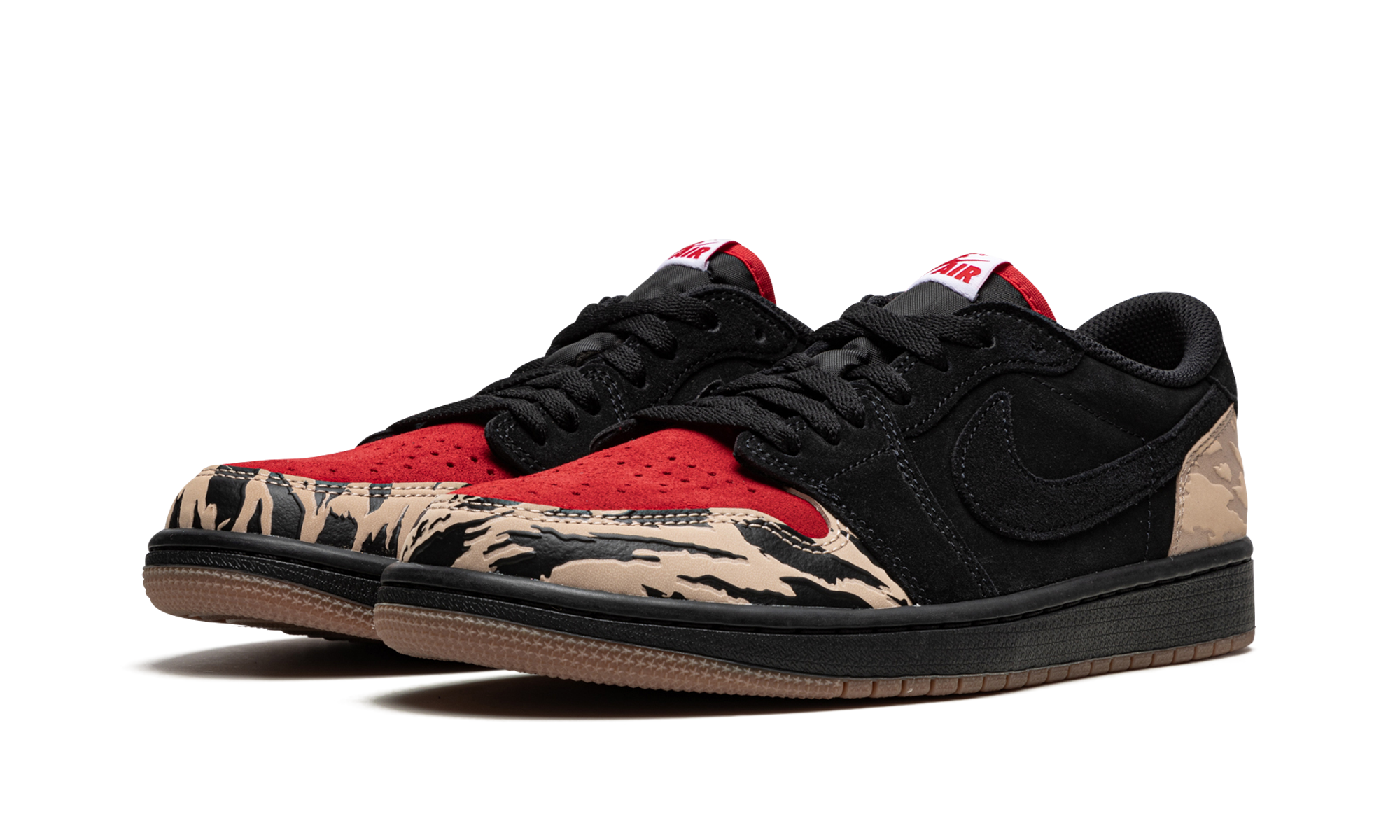 jordan 1 retro low og sp solefly+DN3400-001+diagnol left view