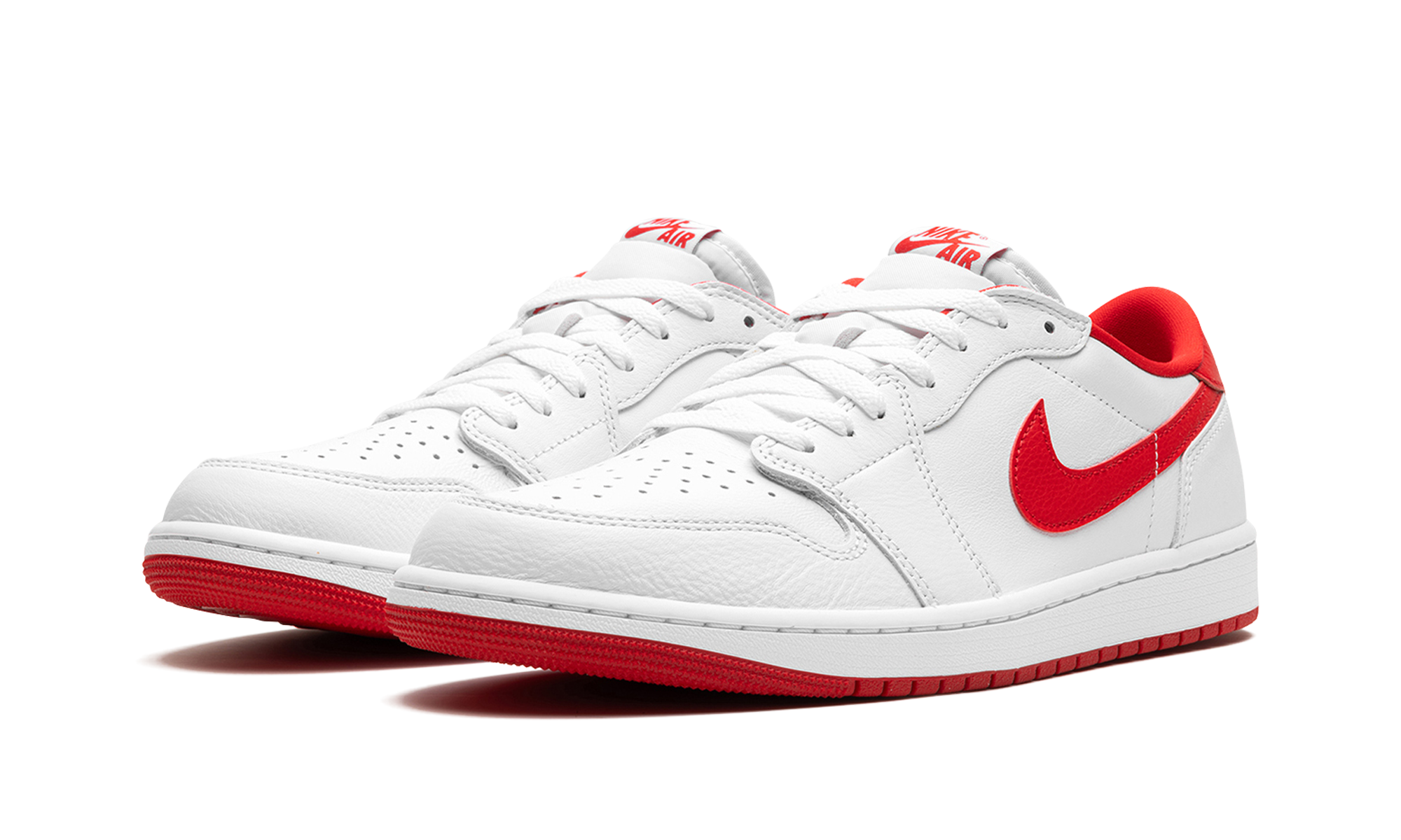 jordan 1 retro low og university red+CZ0790-161+diagnol left view