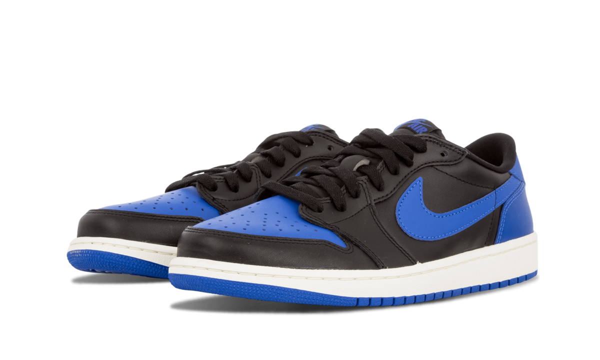 jordan 1 retro low royal 2015+705329-004+diagnol left view