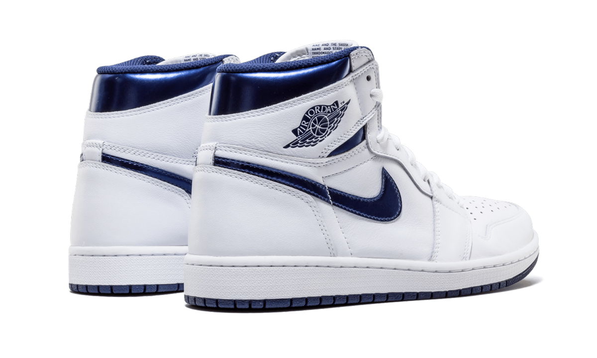 jordan 1 retro metallic navy 2016+555088-106+diagnol right behind view