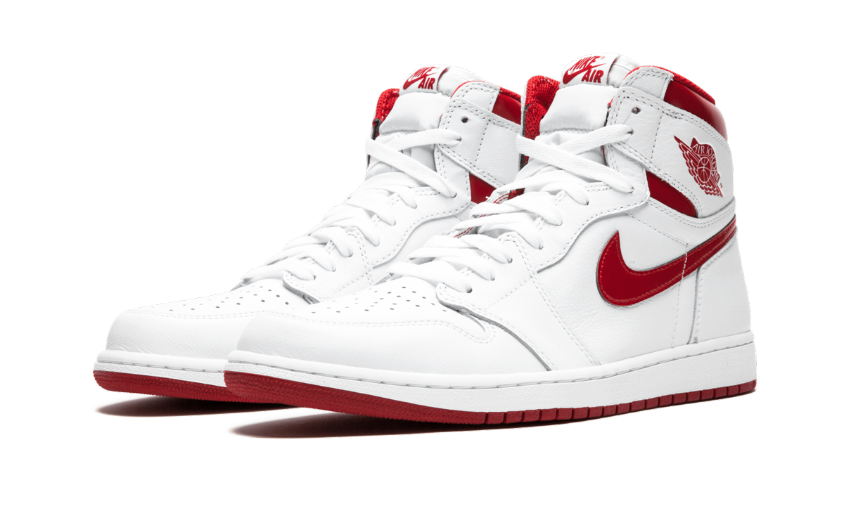 jordan 1 retro metallic red 2017+555088-103+diagnol left view