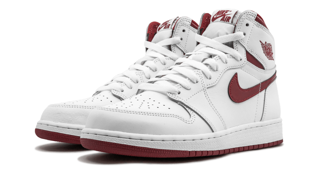 jordan 1 retro metallic red 2017 gs+575441-103+diagnol left view