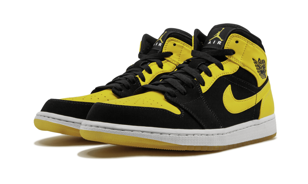 jordan 1 retro mid new love 2017+554724-035+diagnol left view