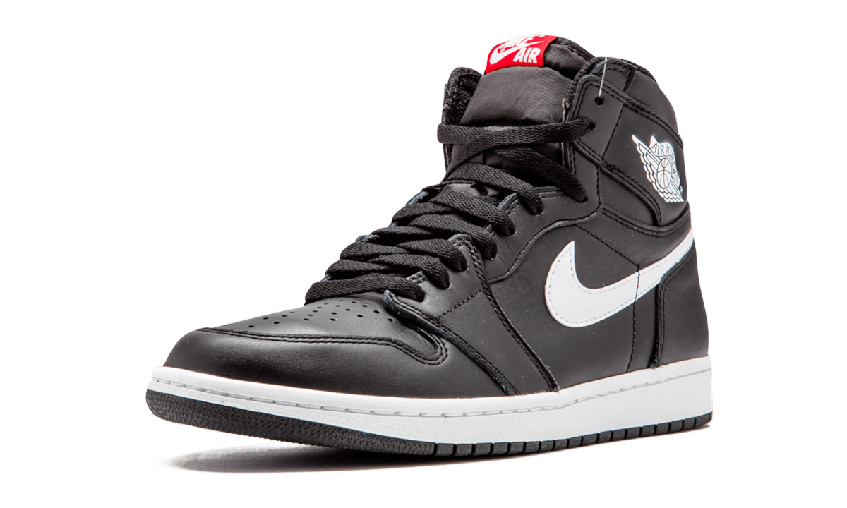 jordan 1 retro yin yang black+555088-011+left diagnol single view