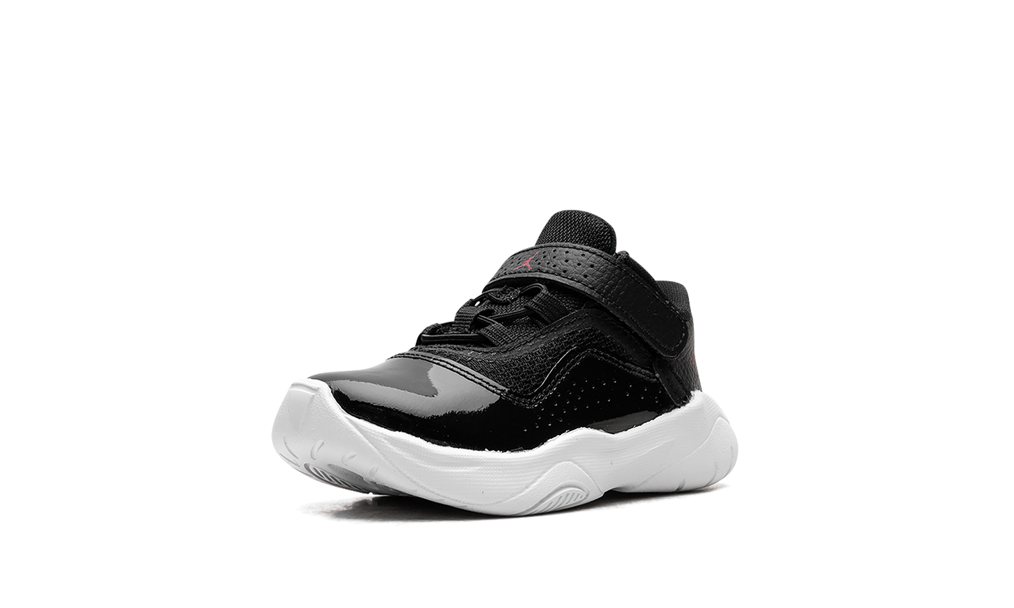 jordan 11 cmft low bred td+CZ0906-005+left diagnol single view