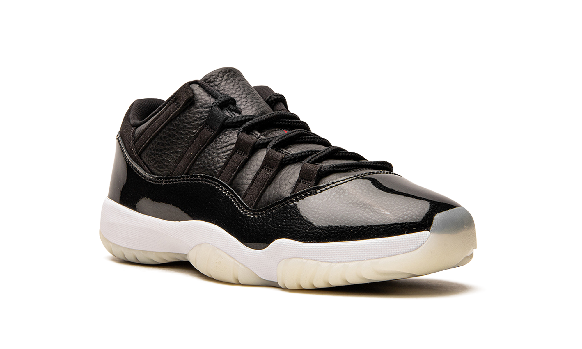 jordan 11 retro low 72 10+AV2187-001+diagnol right view