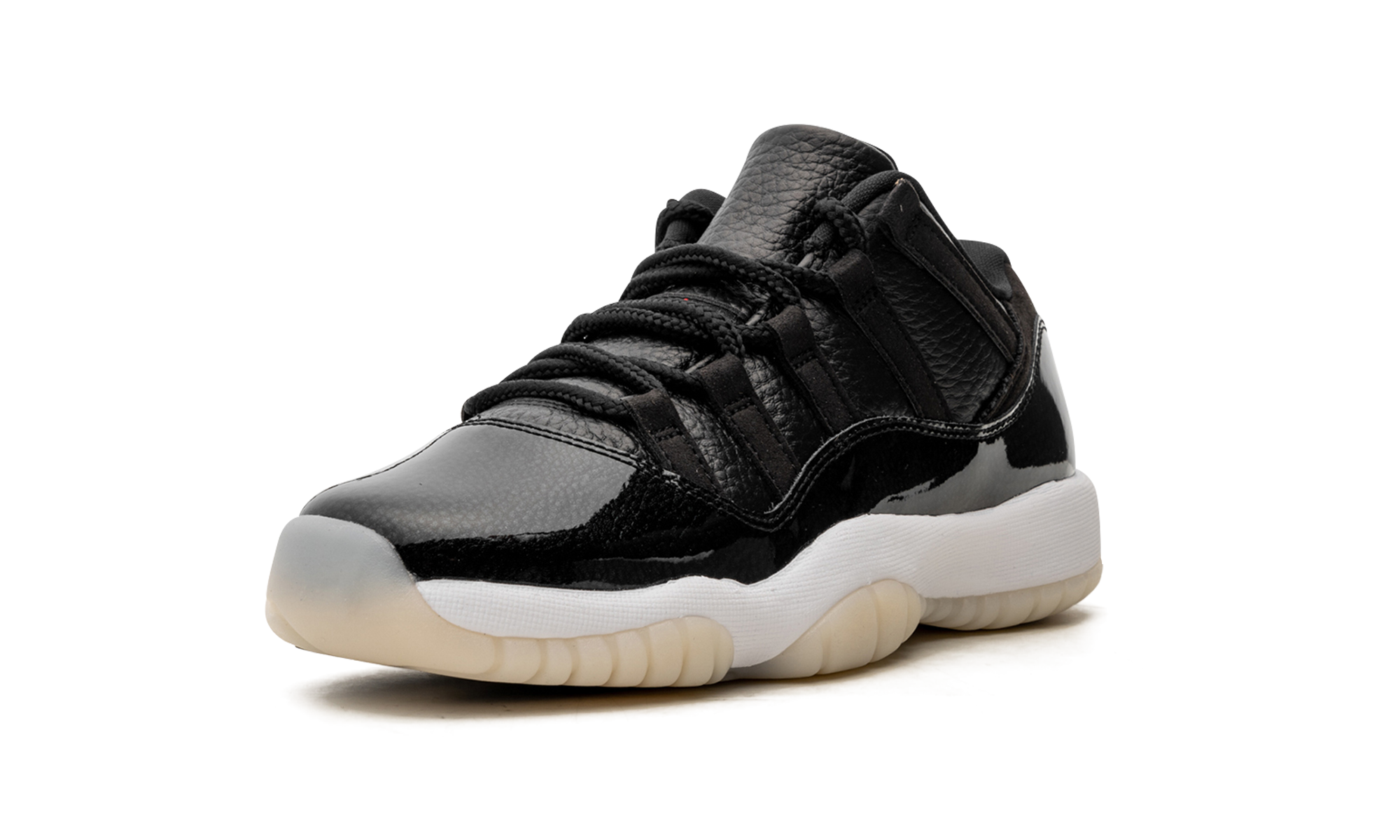jordan 11 retro low 72 10 gs+528896-001+left diagnol single view
