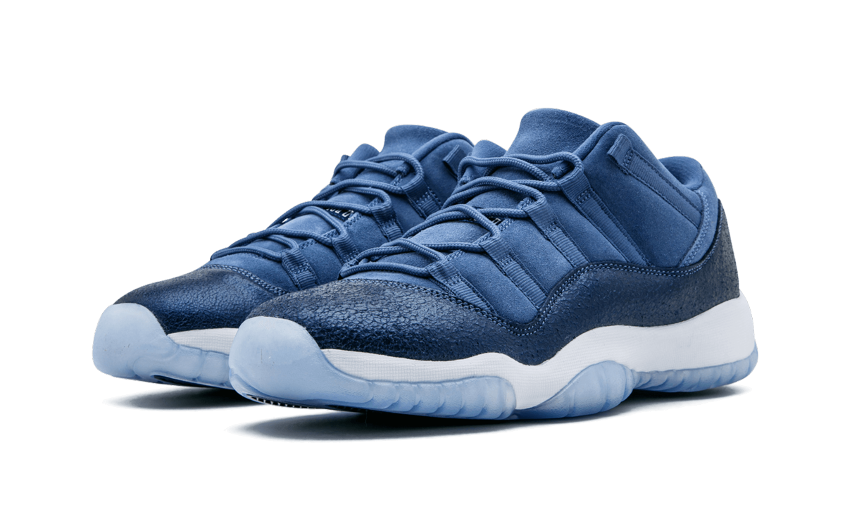 jordan 11 retro low blue moon gs+580521-408+diagnol left view