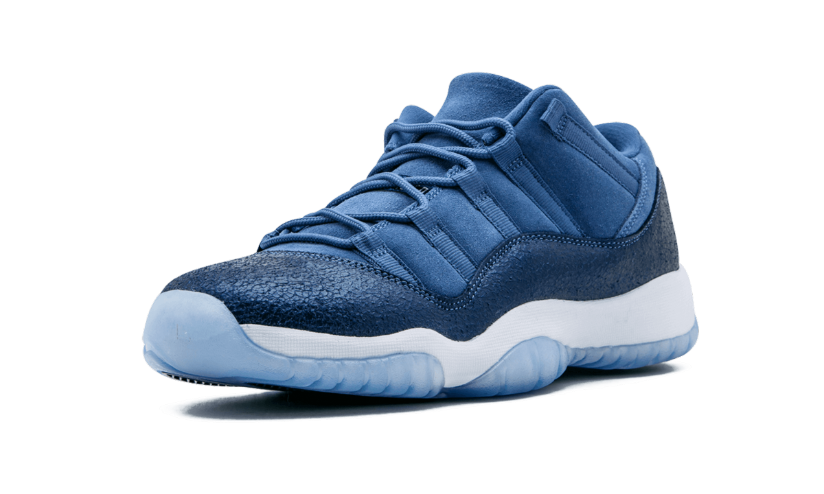 jordan 11 retro low blue moon gs+580521-408+left diagnol single view