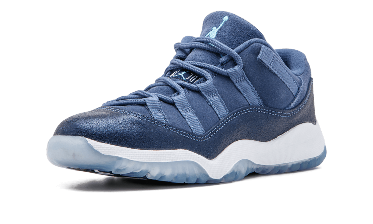 jordan 11 retro low blue moon ps+580522-408+left diagnol single view