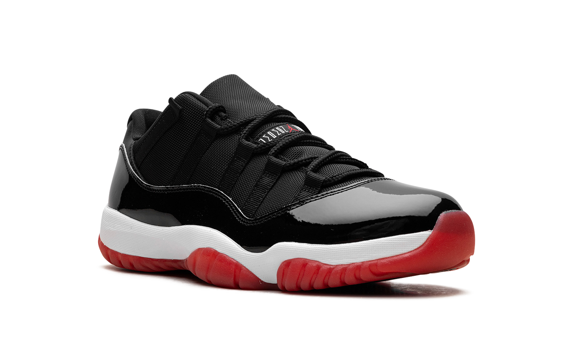 jordan 11 retro low bred 2025+FV5104-006+diagnol right view