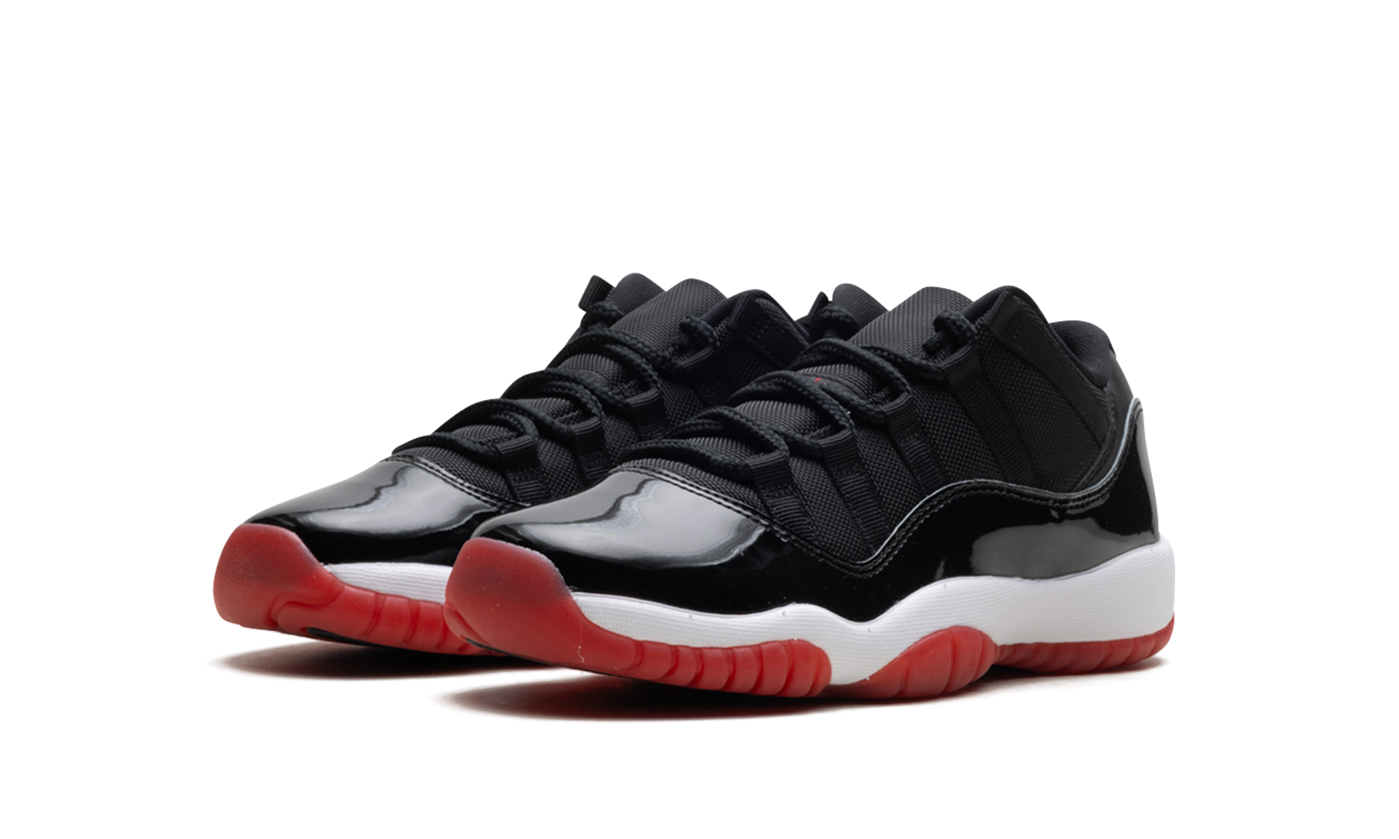 jordan 11 retro low bred gs 2025+FV5121-006+diagnol left view