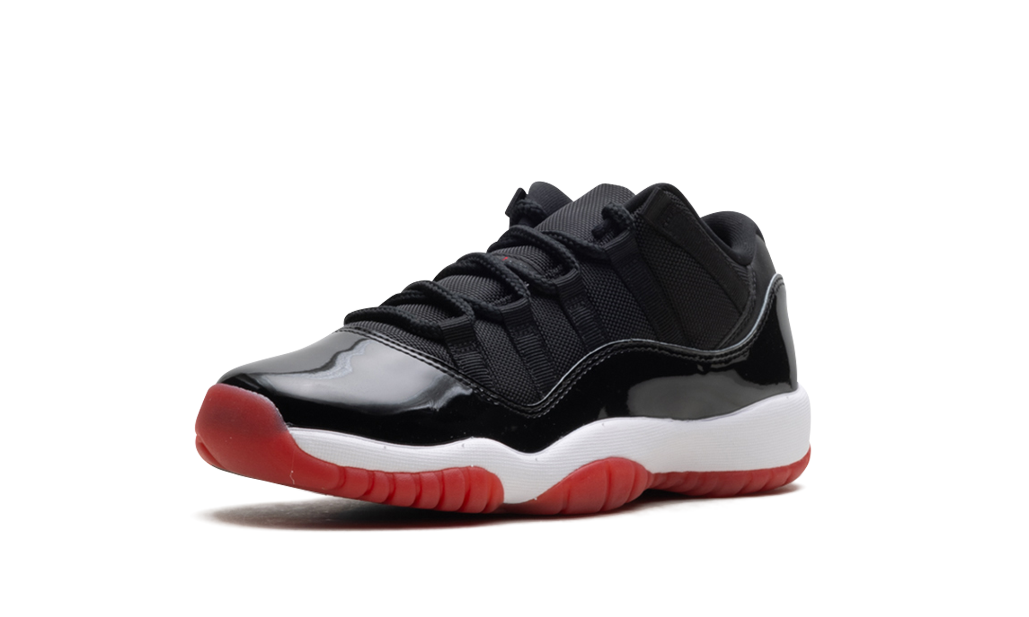 jordan 11 retro low bred gs 2025+FV5121-006+left diagnol single view
