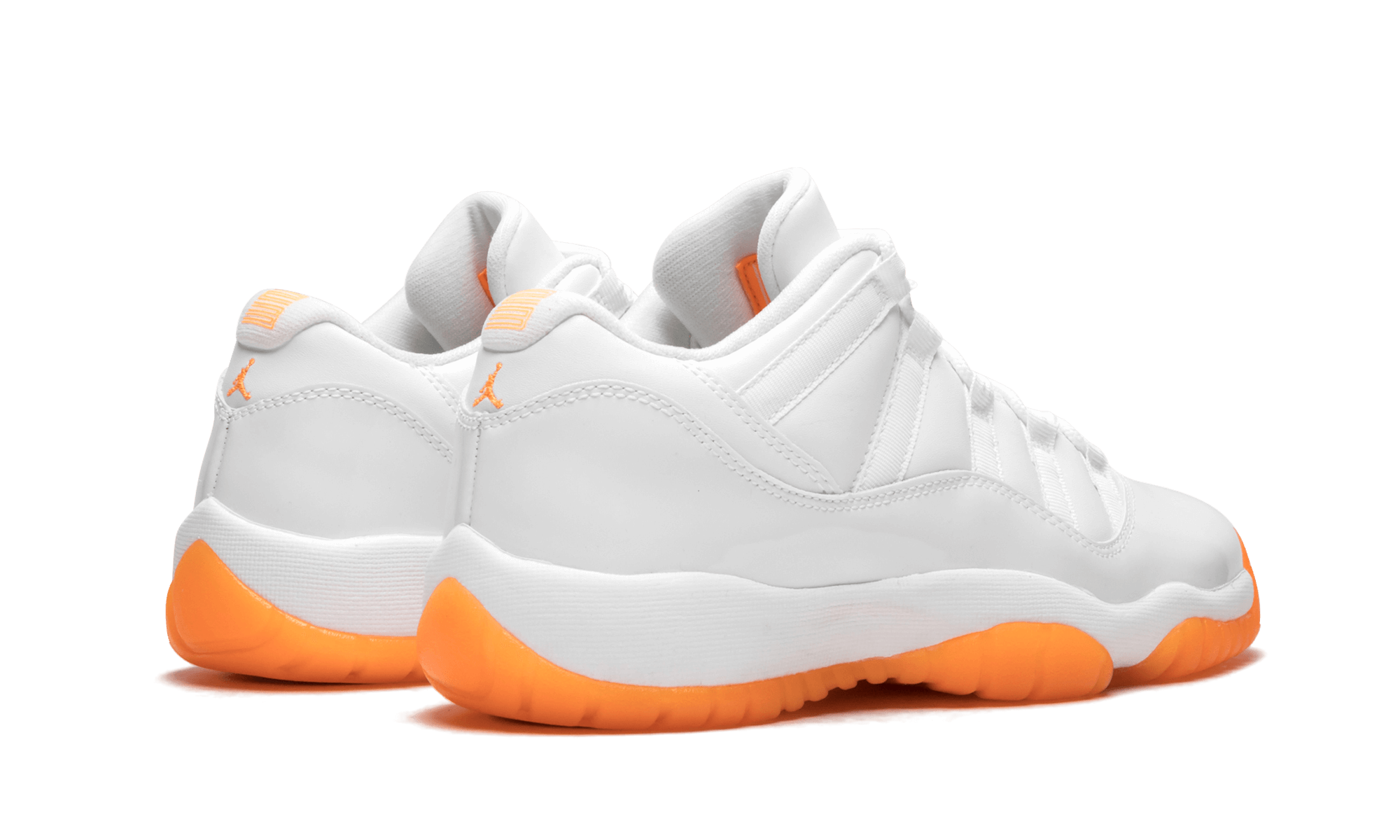 jordan 11 retro low citrus 2015 gs+580521-139+diagnol right behind view