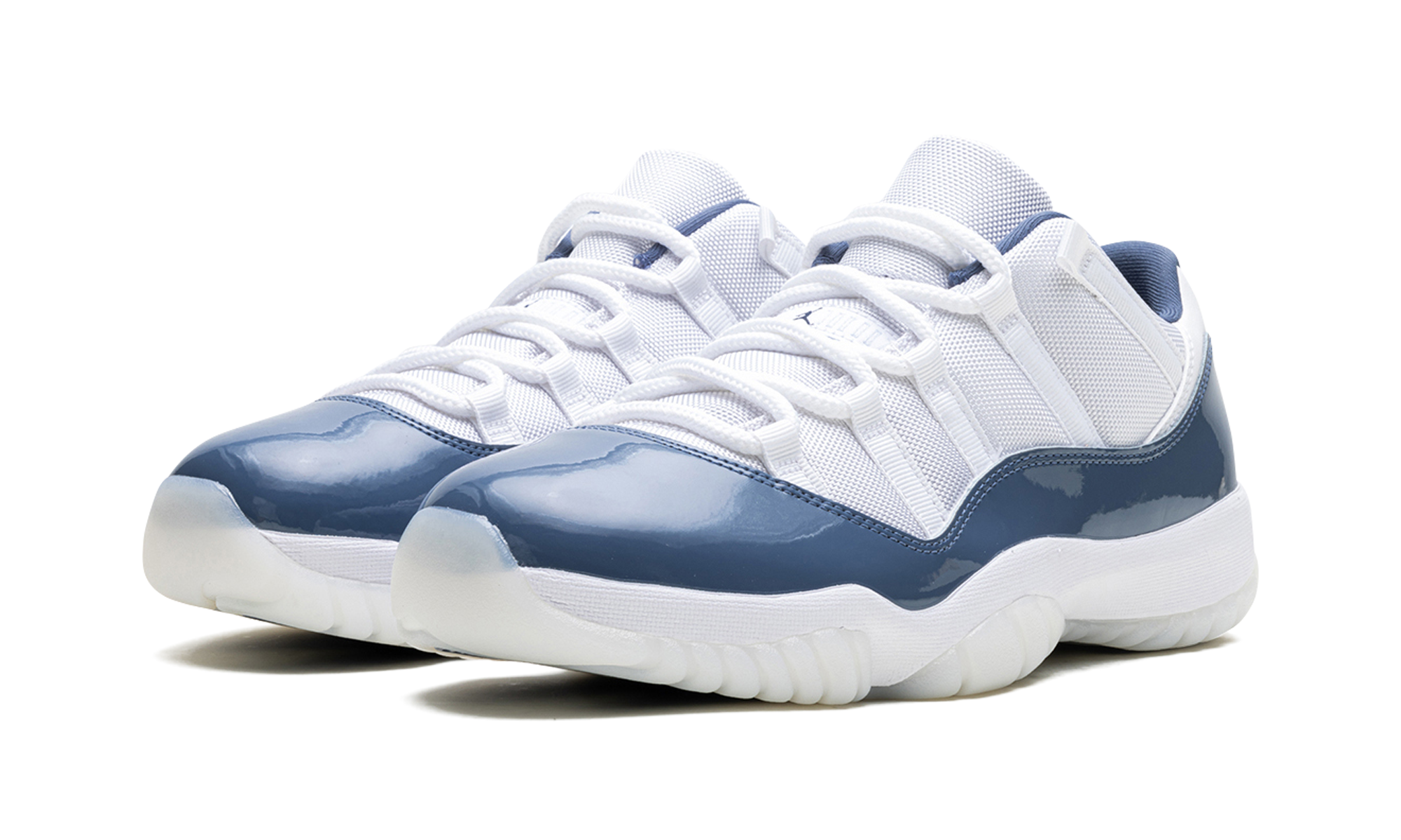 jordan 11 retro low diffused blue+FV5104-104+diagnol left view