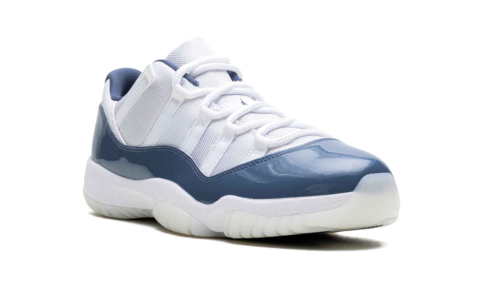 jordan 11 retro low diffused blue+FV5104-104+diagnol right view