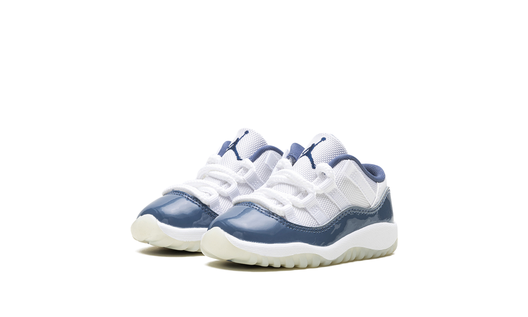 jordan 11 retro low diffused blue td+FV5120-104+diagnol left view
