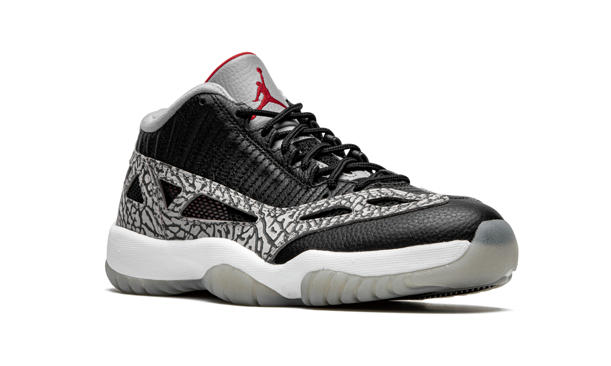 jordan 11 retro low ie black cement+919712-006+diagnol right view