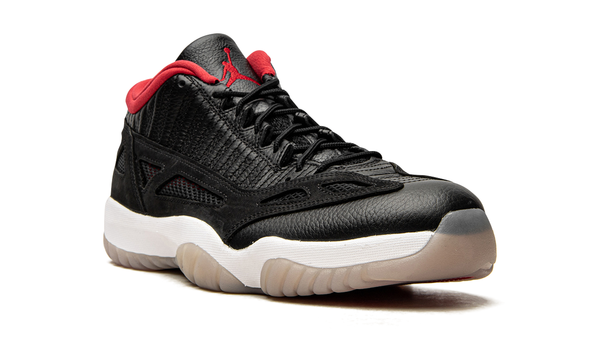 jordan 11 retro low ie bred 2021+919712-023+diagnol right view