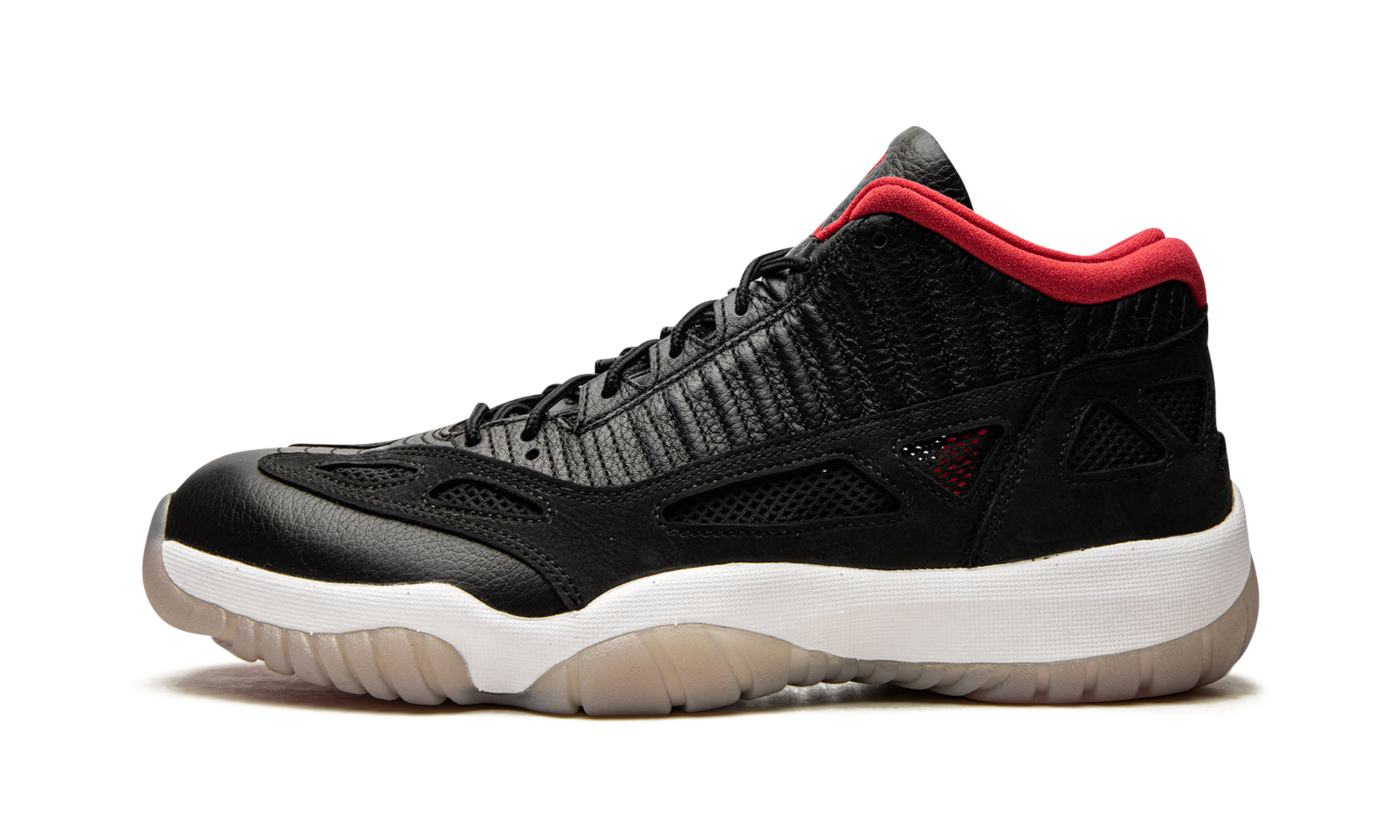 jordan 11 retro low ie bred 2021+919712-023+diagnol right view 1
