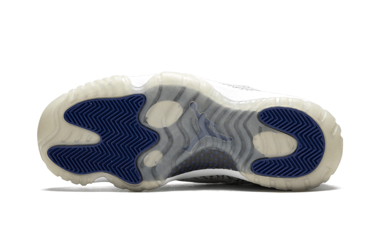 jordan 11 retro low ie cobalt 2015+306008-102+bottom view