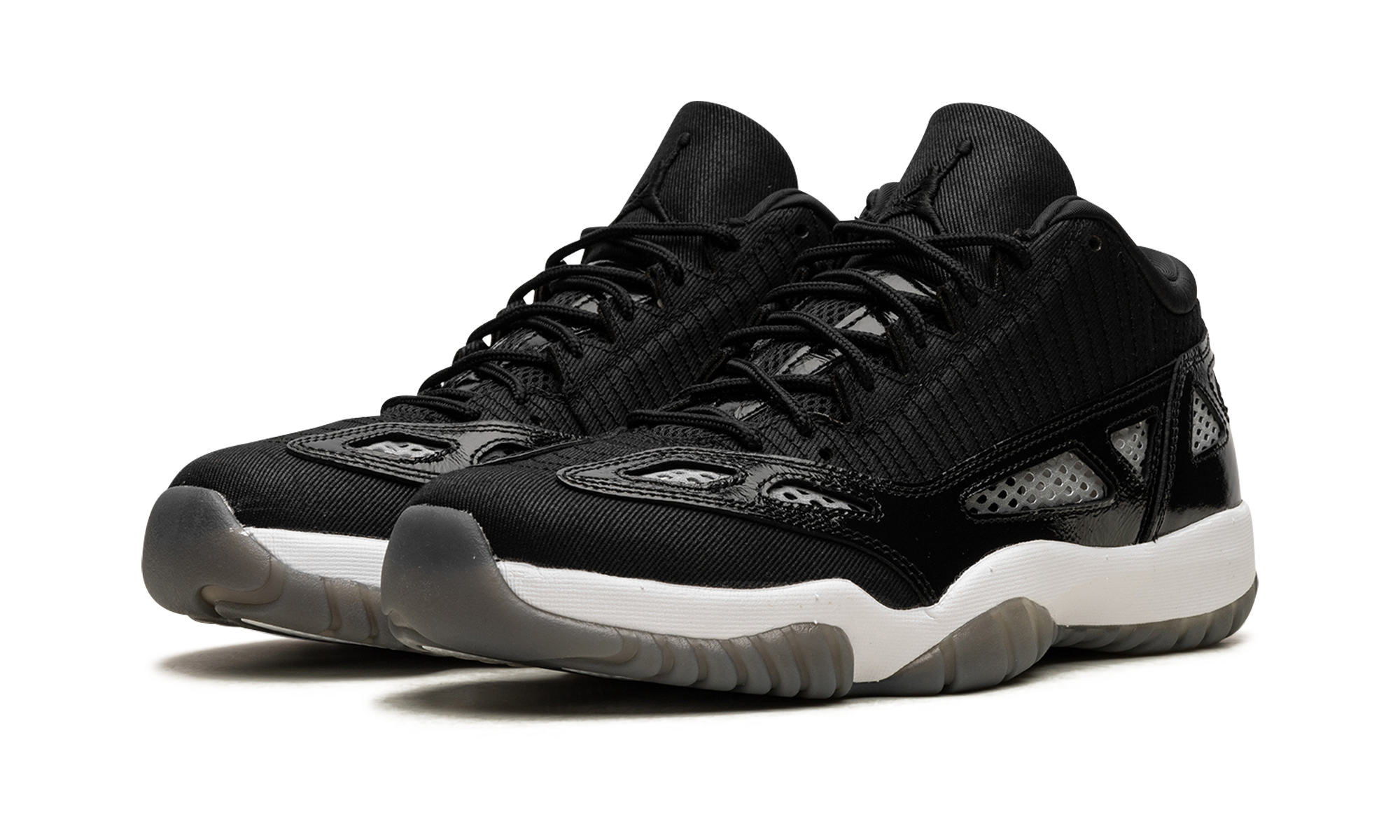 jordan 11 retro low ie craft black white+919712-001+diagnol left view