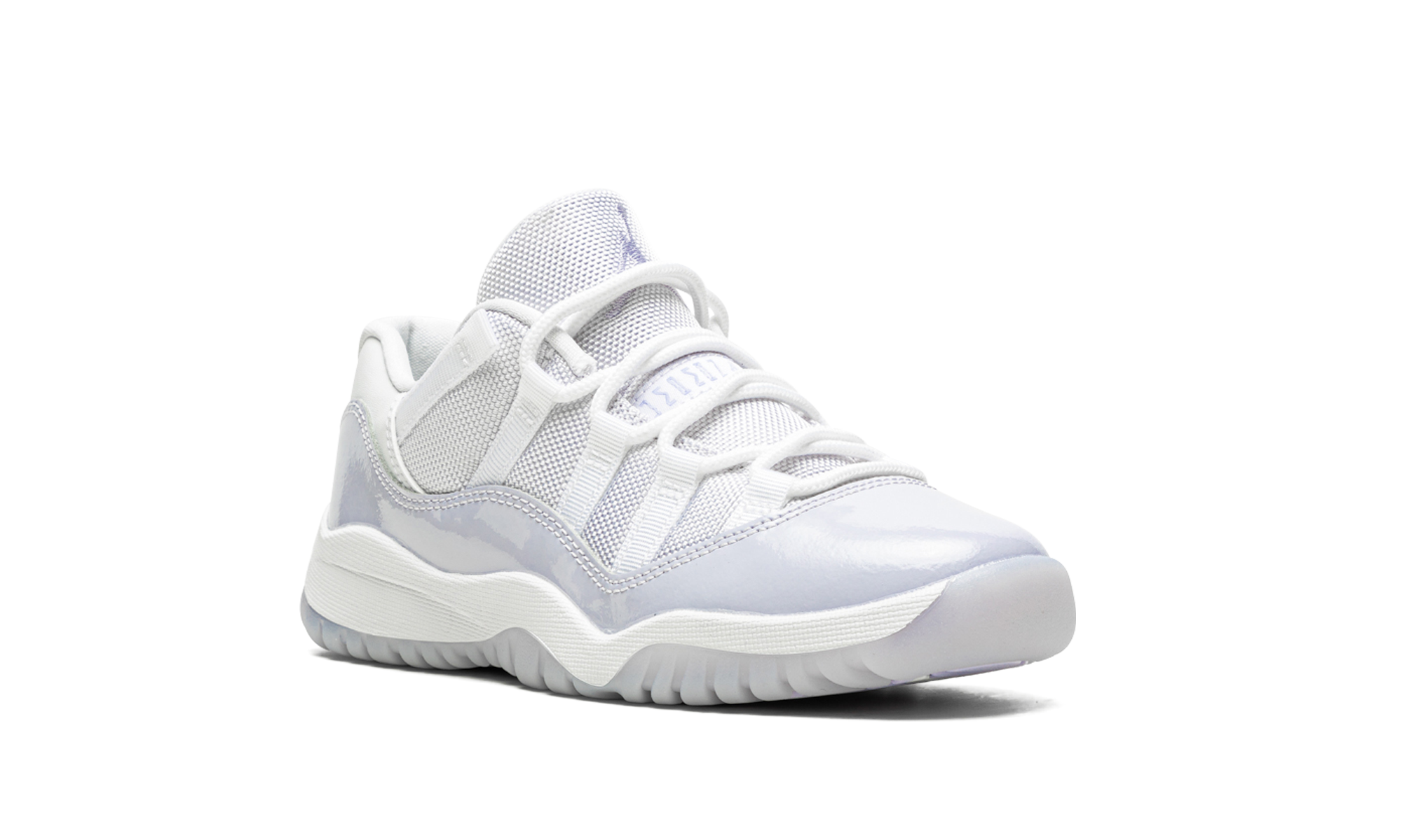 jordan 11 retro low pure violet ps+580522-101+diagnol right view