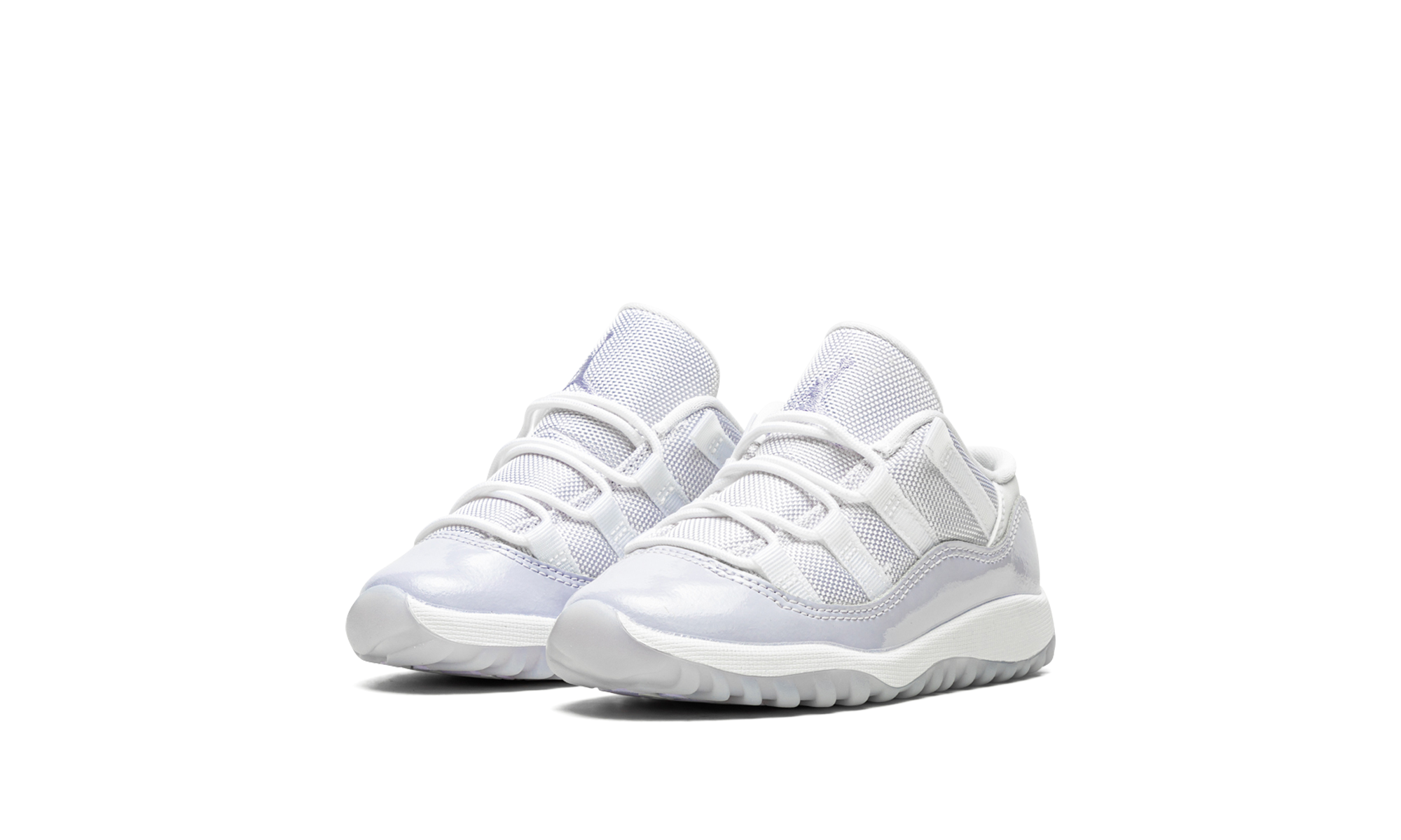 jordan 11 retro low pure violet td+645107-101+diagnol left view