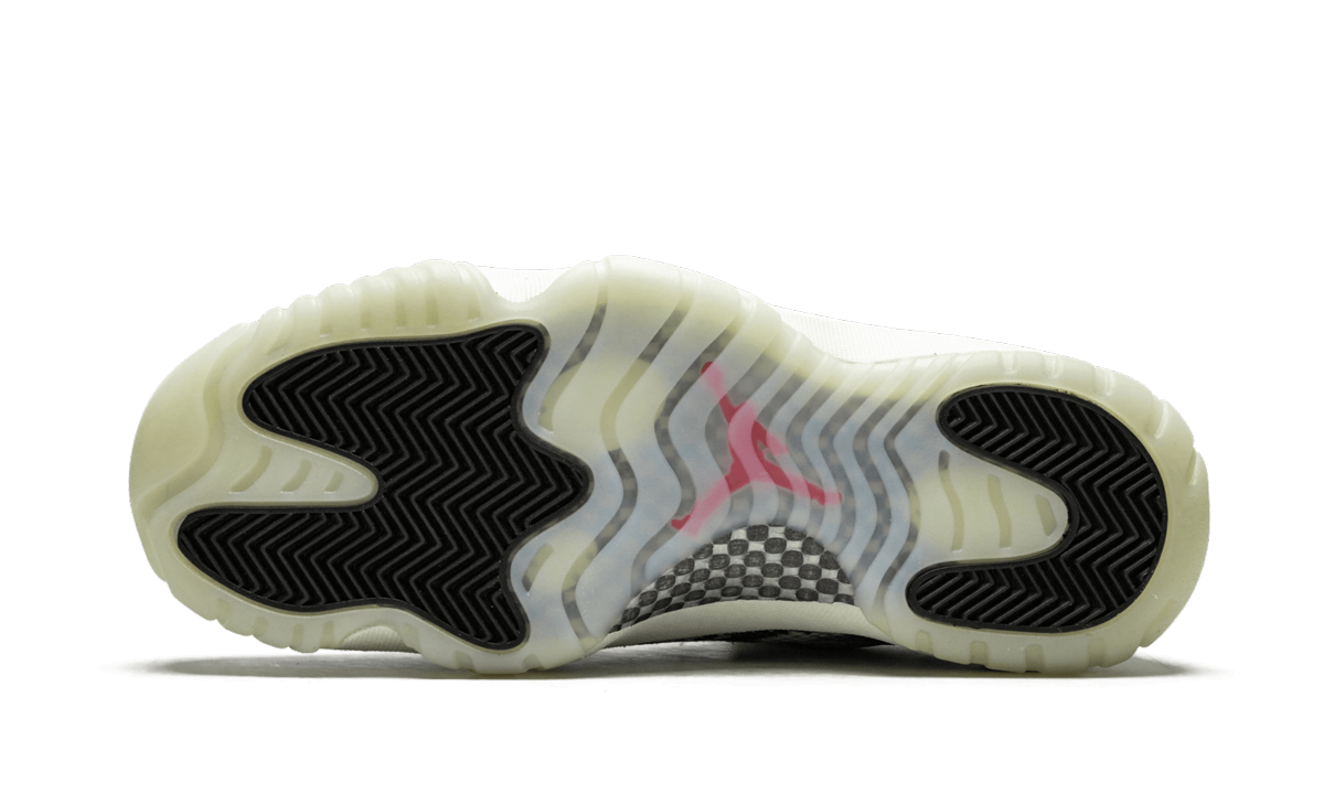 jordan 11 retro low snake light bone+CD6846-002+bottom view