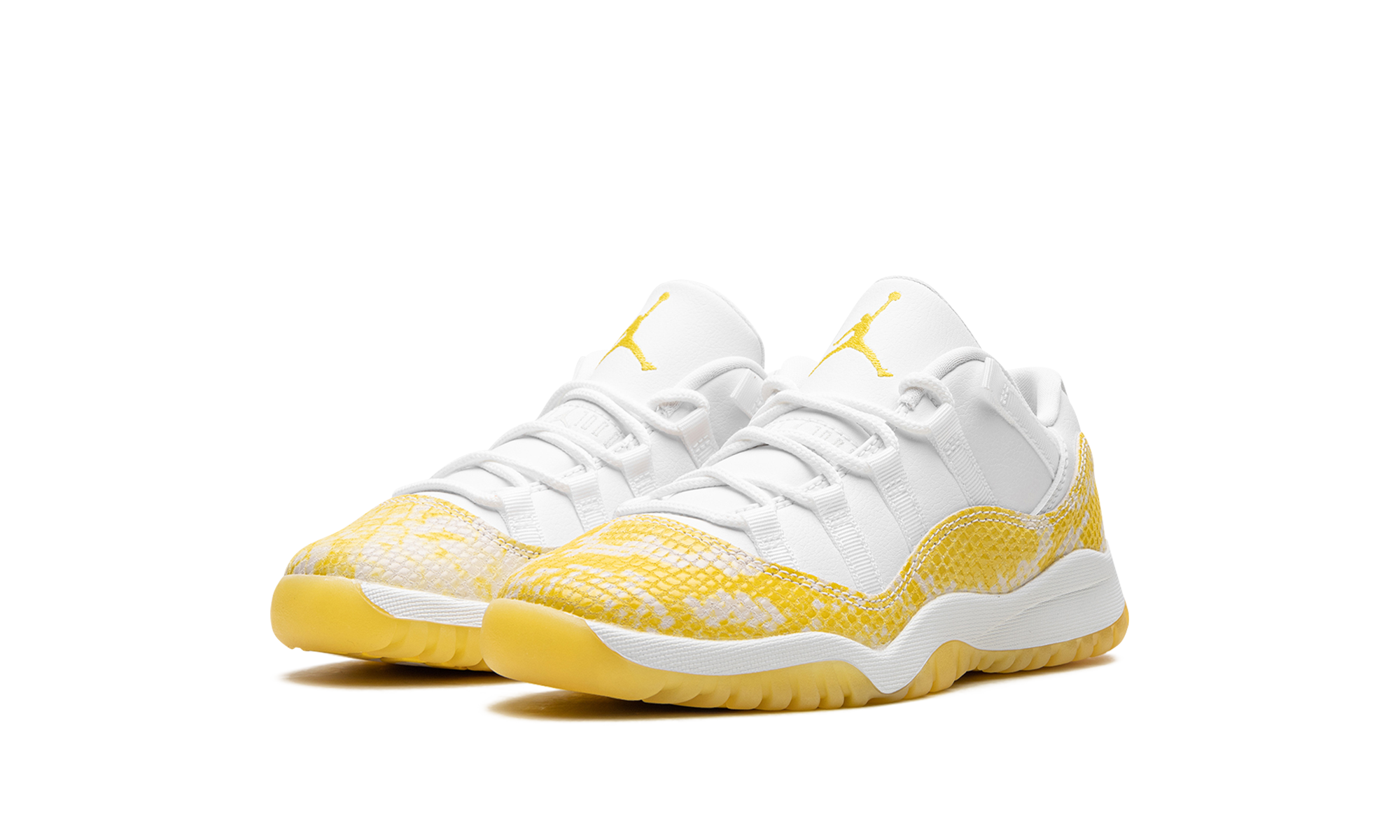 jordan 11 retro low yellow snakeskin ps+580522-107+diagnol left view