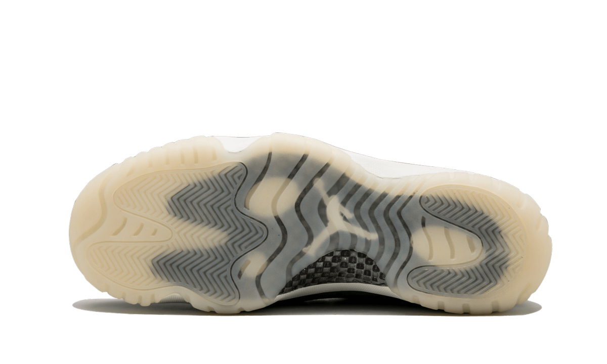 jordan 11 retro pinnacle grey suede+914433-003+bottom view